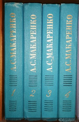  - Sobranie sotschinenij v tschetyrech tomach [Ausgabe der  Werke A. S. Makarenkos 4 Bänden].