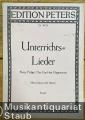 Unterrichts-Lieder. Neue Folge. Eine Sammlung von 40 Liedern mit Klavierbegleitung aus der neueren Zeit bis zur Gegenwart (= Edition Peters, Nr. 4672b). Ausgabe für mittlere Stimme.